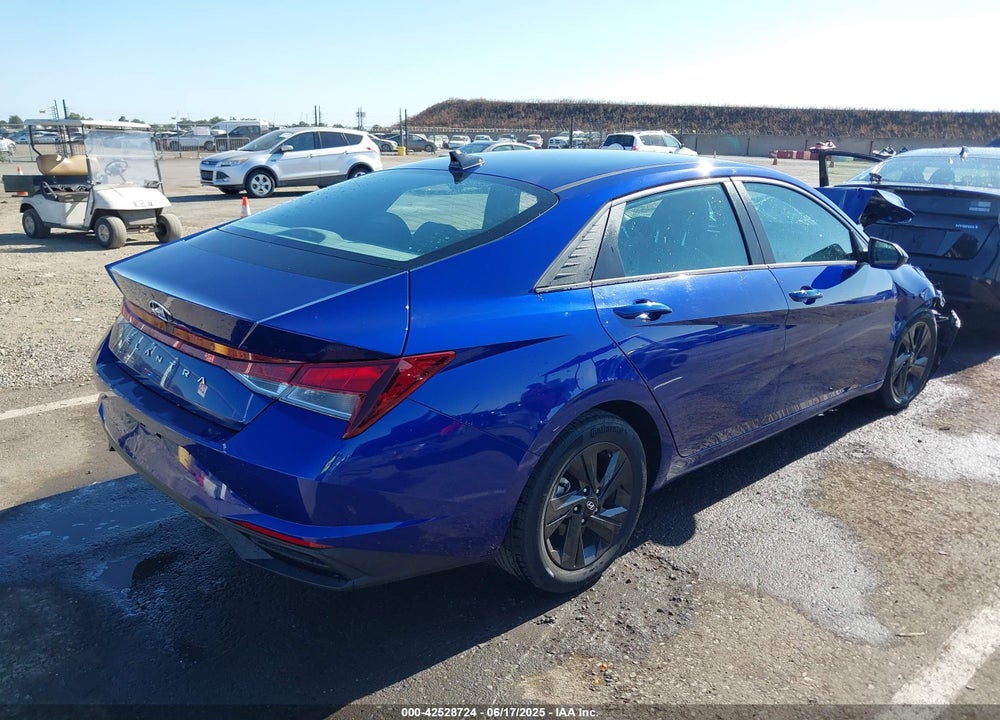2023 HYUNDAI ELANTRA VIN: 5NPLM4AG7PH092158