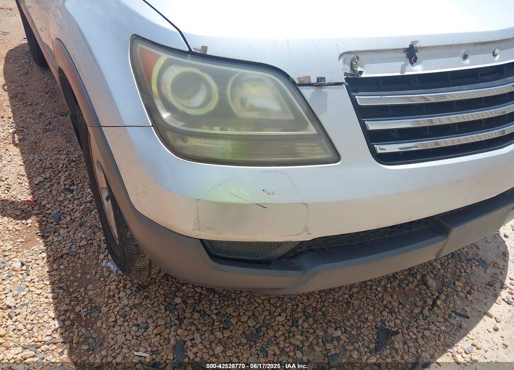 2009 KIA BORREGO VIN: KNDJJ741895029789