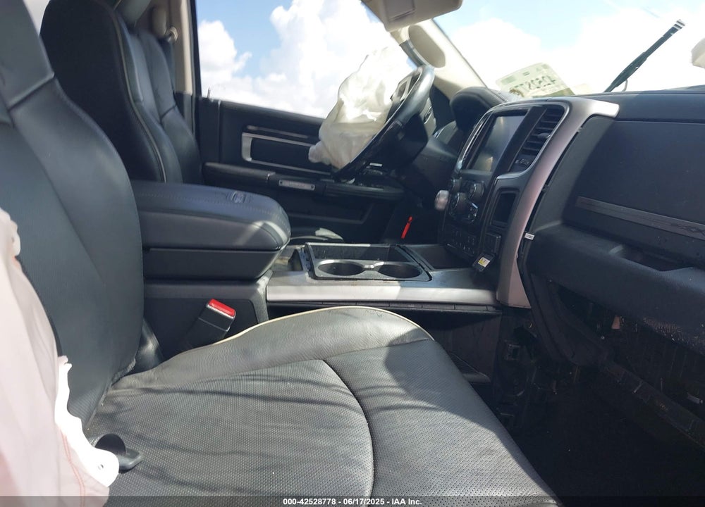 2014 RAM 1500 VIN: 1C6RR6PT4ES205968