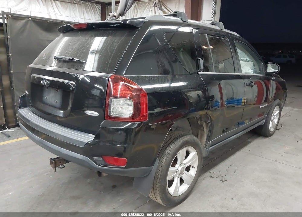 2014 JEEP COMPASS VIN: 1C4NJDEB5ED621559