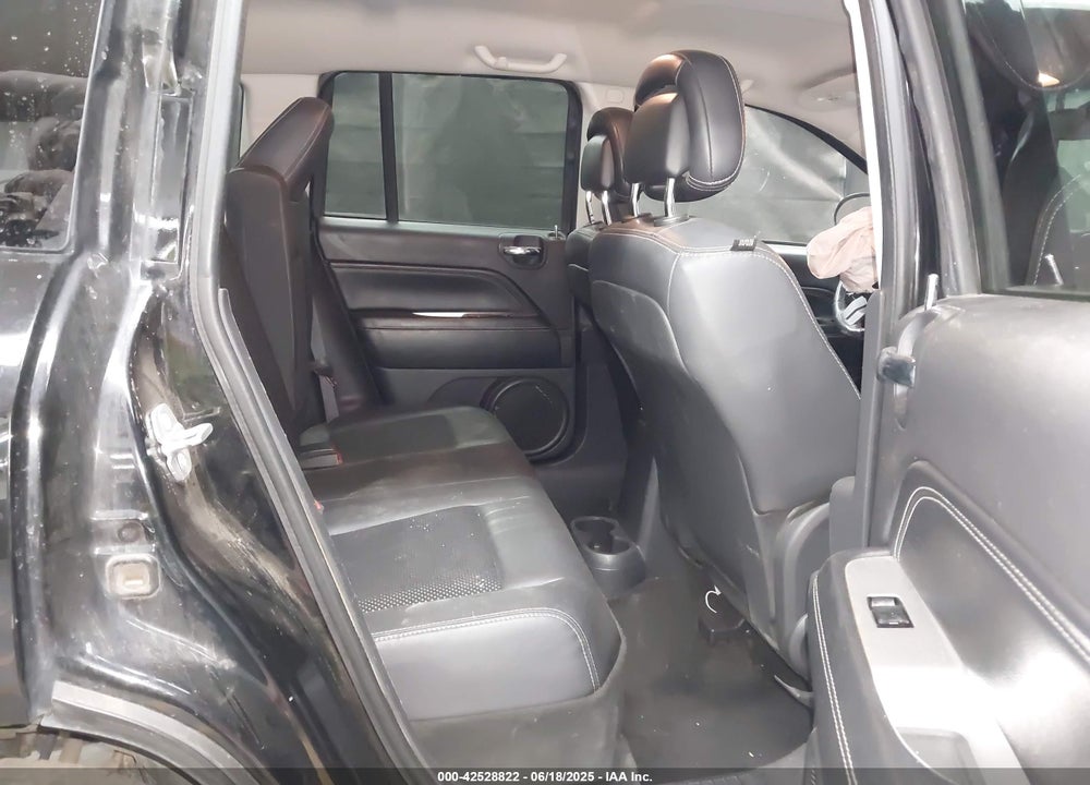 2014 JEEP COMPASS VIN: 1C4NJDEB5ED621559