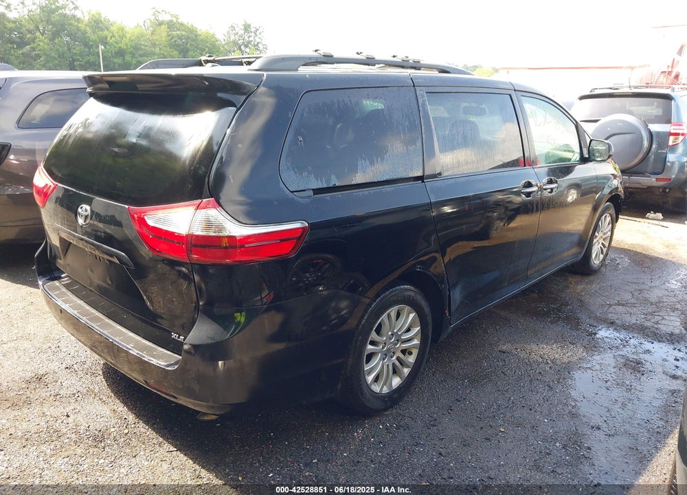 2015 TOYOTA SIENNA VIN: 5TDYK3DC8FS574645