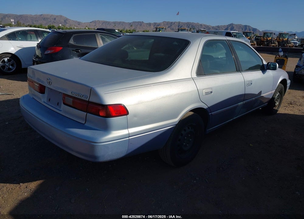 1997 TOYOTA CAMRY LE VIN: JT2BG22KXV0020738