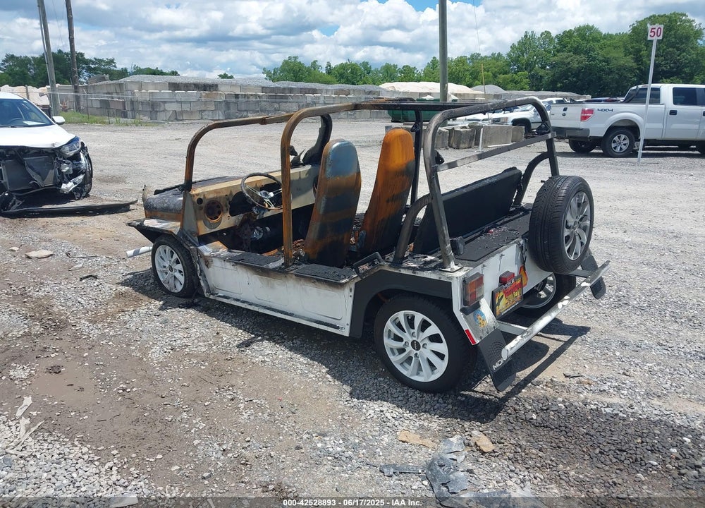 2021 MOKE JAMES BOND VIN: 5YNWAHBG7MS111531