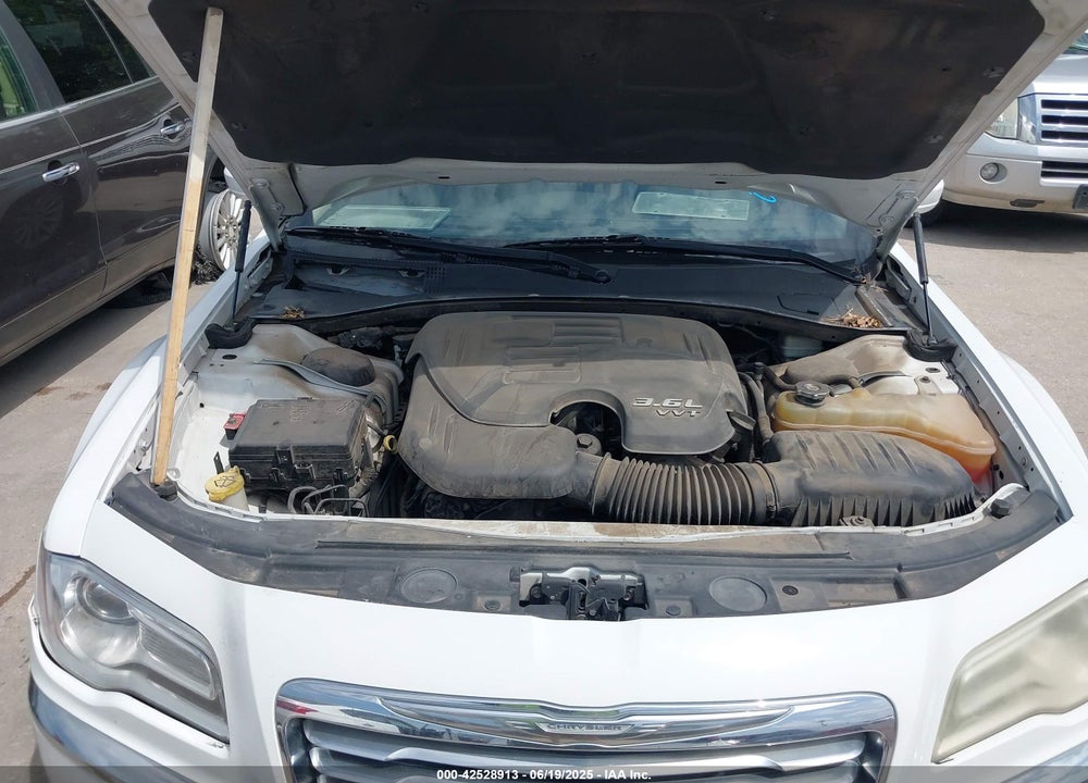 2013 CHRYSLER 300 VIN: 2C3CCAAG3DH527185