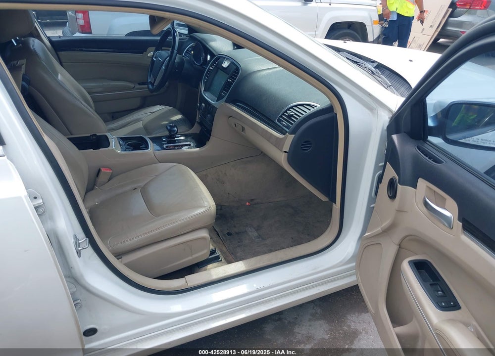 2013 CHRYSLER 300 VIN: 2C3CCAAG3DH527185