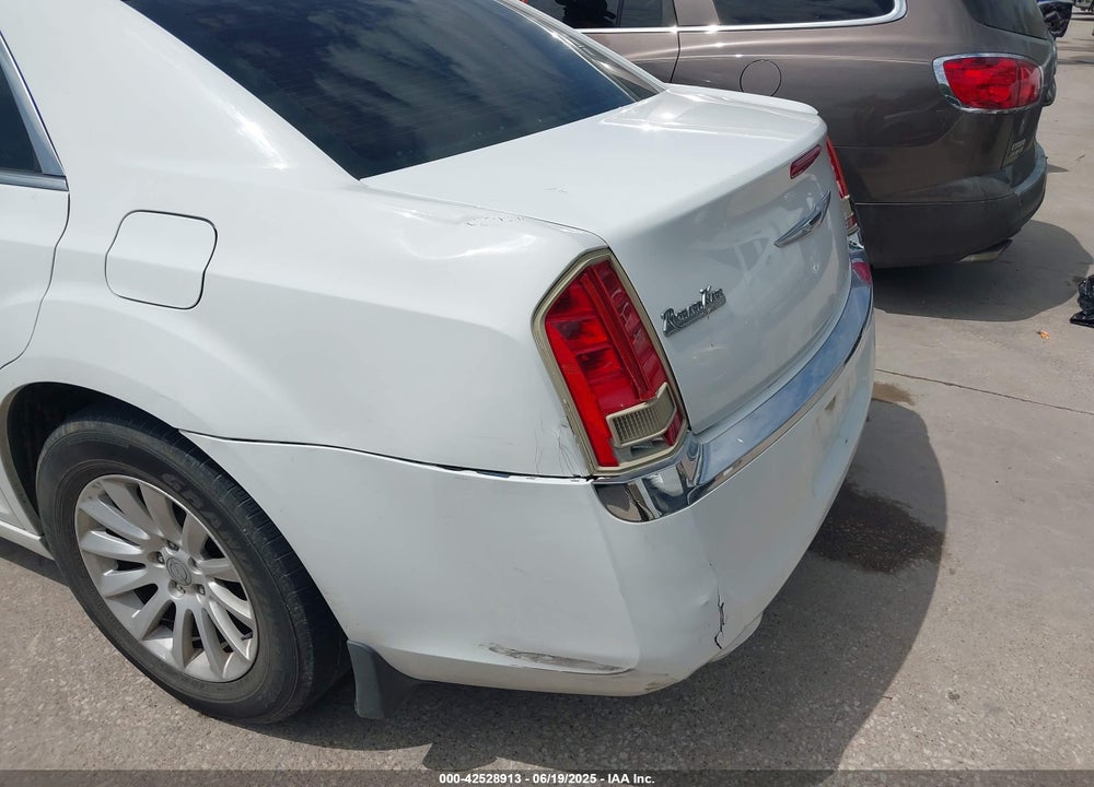 2013 CHRYSLER 300 VIN: 2C3CCAAG3DH527185