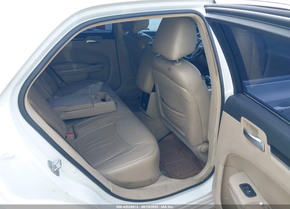 2013 CHRYSLER 300 VIN: 2C3CCAAG3DH527185