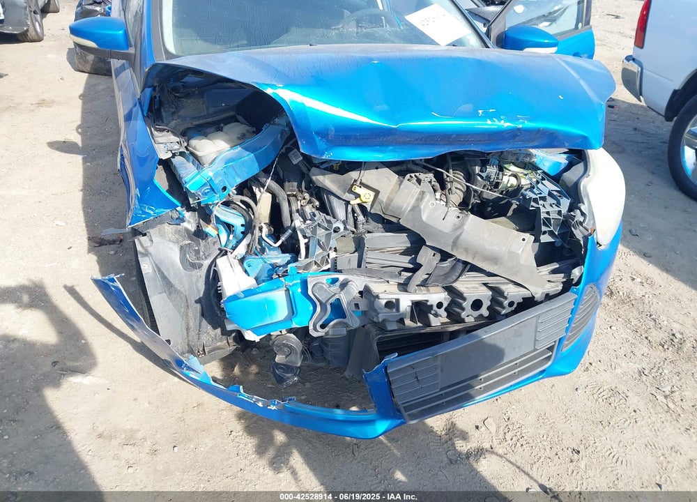 2014 FORD FOCUS VIN: 1FADP3F26EL202957