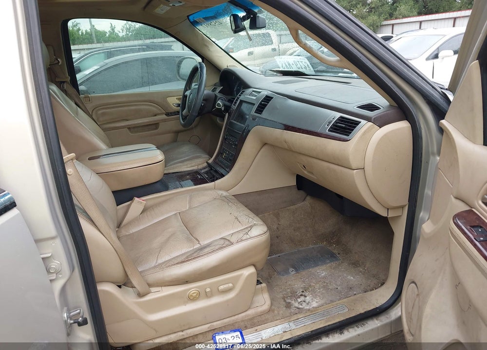 2011 CADILLAC ESCALADE PREMIUM VIN: 1GYS4CEFXBR346139