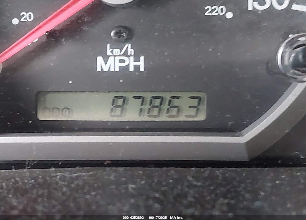 2005 KIA SEDONA EX/LX VIN: KNDUP132656661603