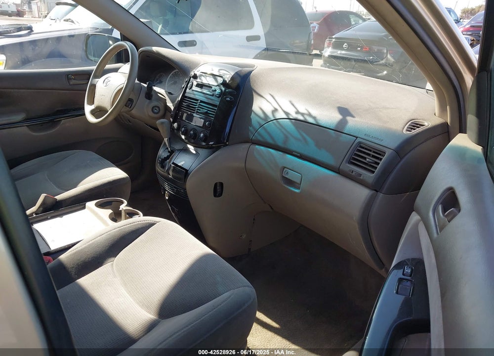 2005 TOYOTA SIENNA VIN: 5TDZA23C15S269330