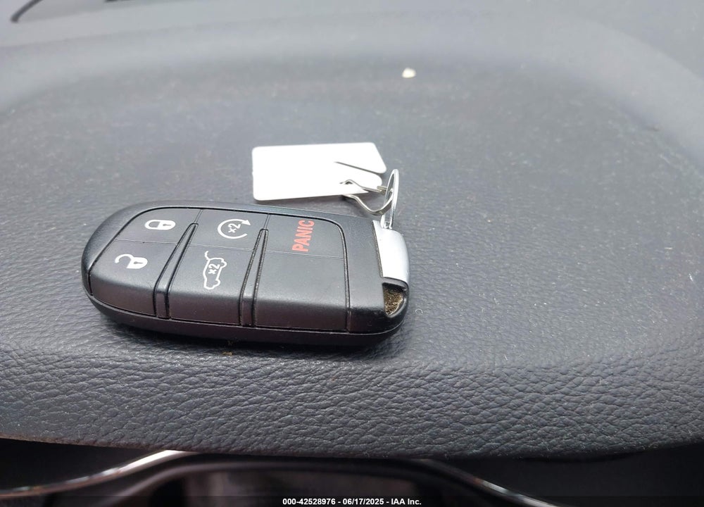 2018 JEEP GRAND CHEROKEE VIN: 1C4RJFAG0JC458849