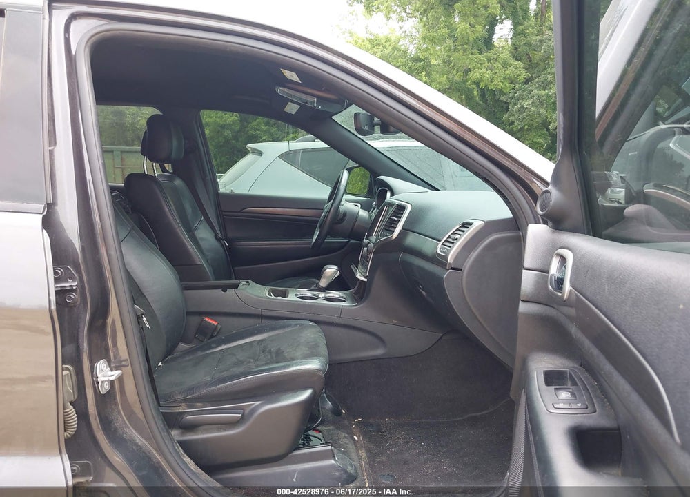 2018 JEEP GRAND CHEROKEE VIN: 1C4RJFAG0JC458849