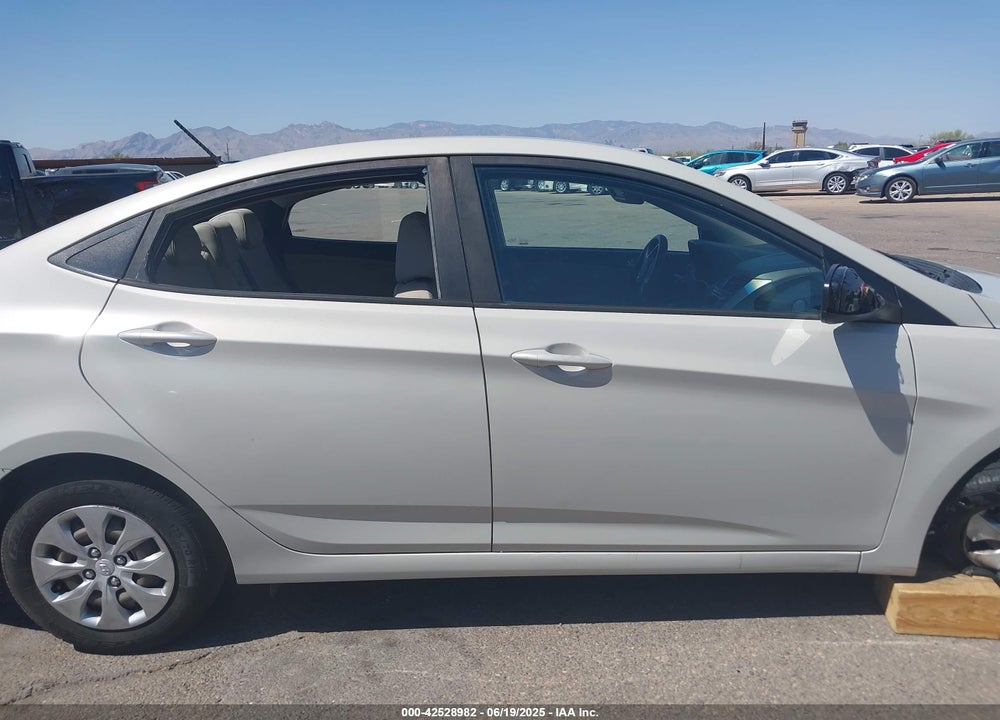 2016 HYUNDAI ACCENT VIN: KMHCT4AE3GU114143