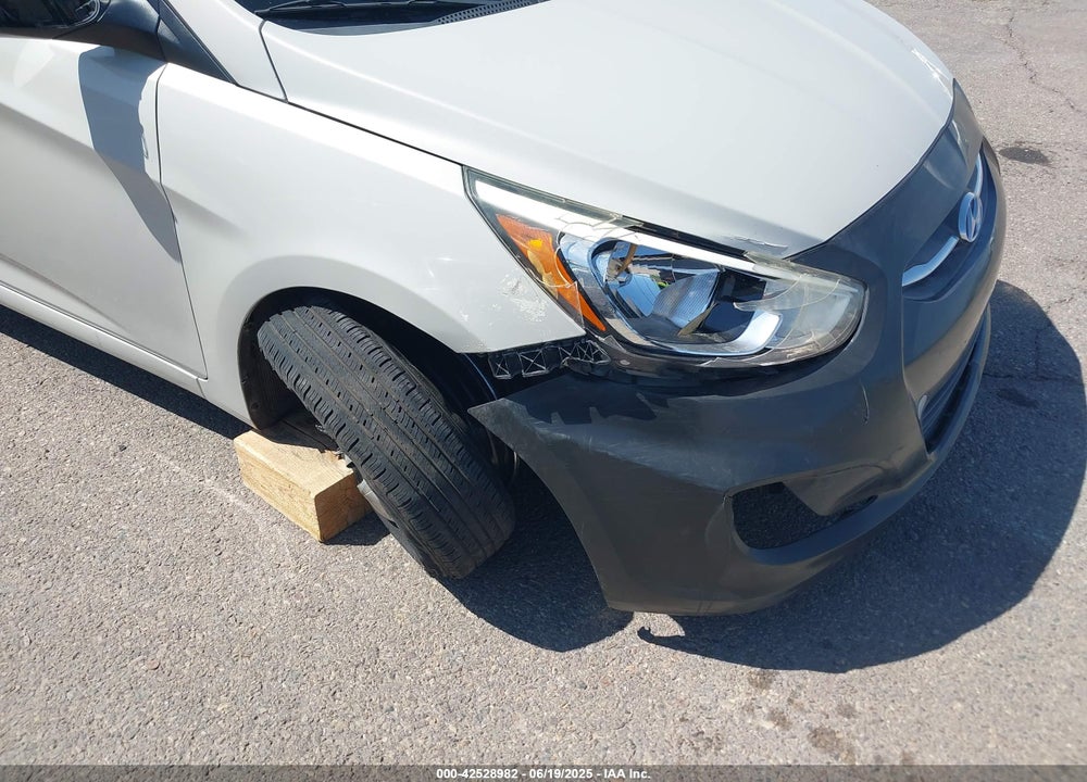 2016 HYUNDAI ACCENT VIN: KMHCT4AE3GU114143