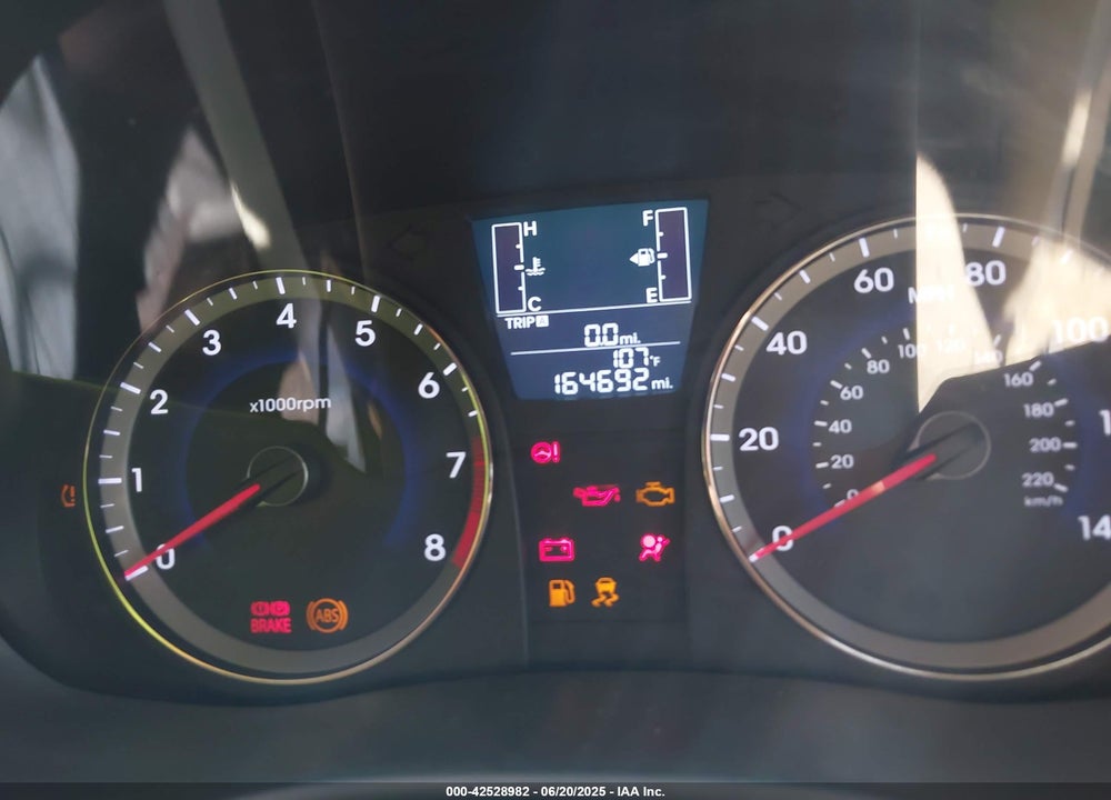 2016 HYUNDAI ACCENT VIN: KMHCT4AE3GU114143