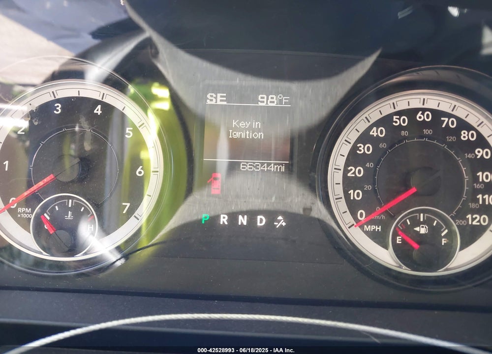 2015 RAM 1500 EXPRESS VIN: 3C6JR6AT8FG564027