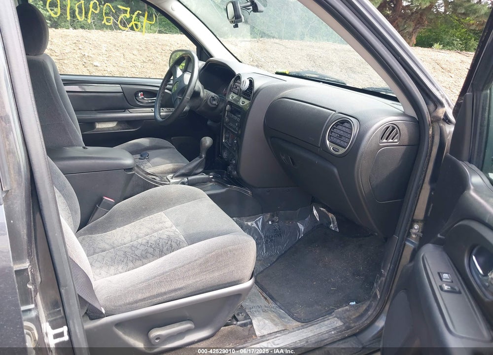 2005 GMC ENVOY SLE VIN: 1GKDT13SX52103647