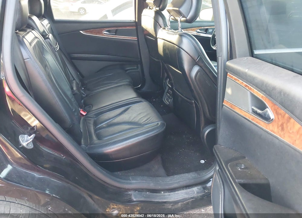 2016 LINCOLN MKX VIN: 2LMTJ6LR5GBL60879