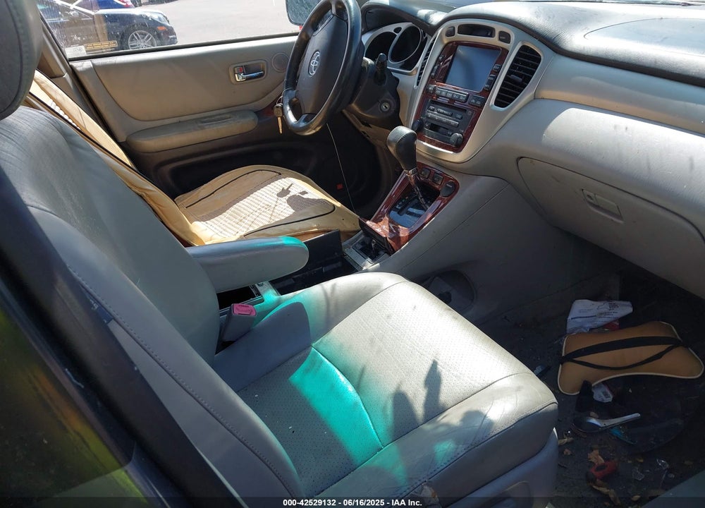 2006 TOYOTA HIGHLANDER HYBRID VIN: JTEEW21A560012012