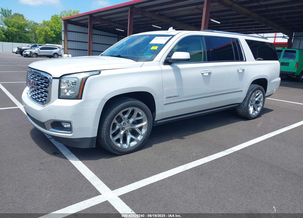 2020 GMC YUKON XL 4WD DENALI VIN: 1GKS2HKJ8LR156914