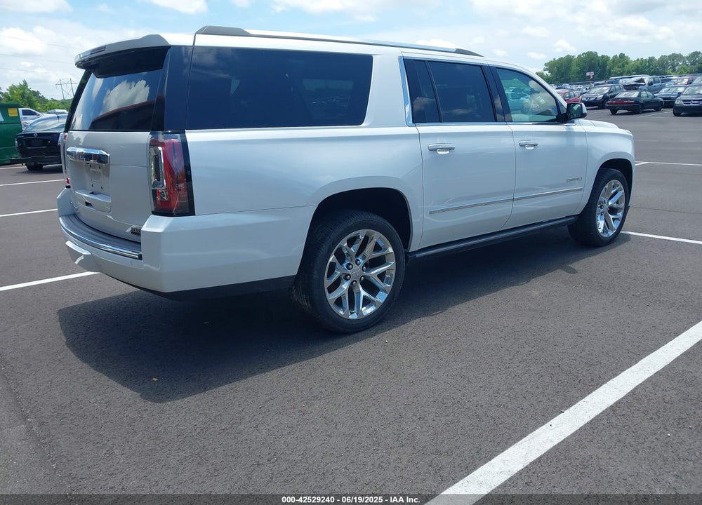 2020 GMC YUKON XL 4WD DENALI VIN: 1GKS2HKJ8LR156914