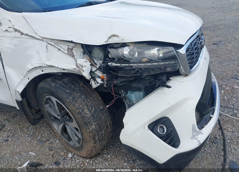 2019 KIA SORENTO VIN: 5XYPH4A50KG521273