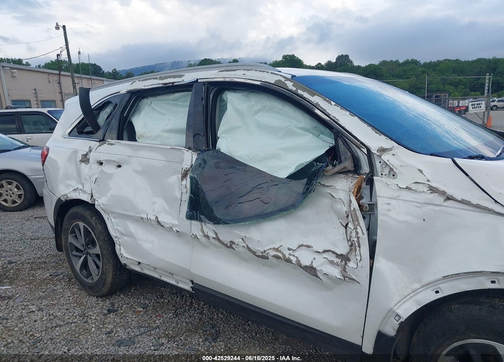 2019 KIA SORENTO VIN: 5XYPH4A50KG521273