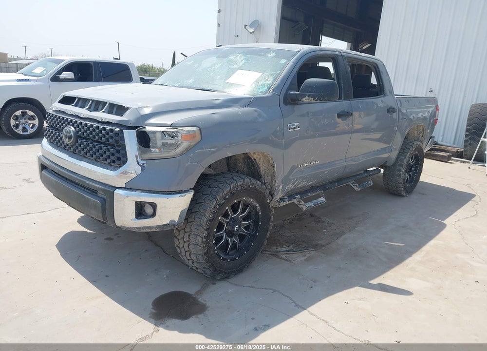 2018 TOYOTA TUNDRA SR5 5.7L V8 VIN: 5TFDW5F18JX740580