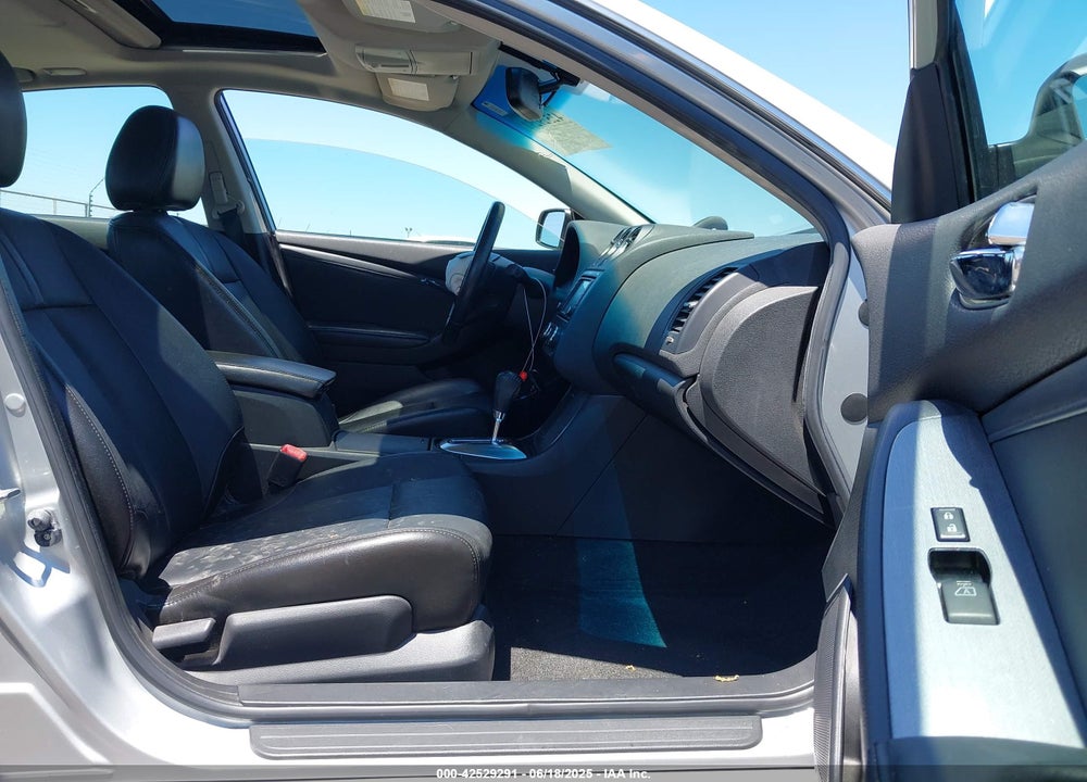 2011 NISSAN ALTIMA HYBRID VIN: 1N4CL2AP8BC111060