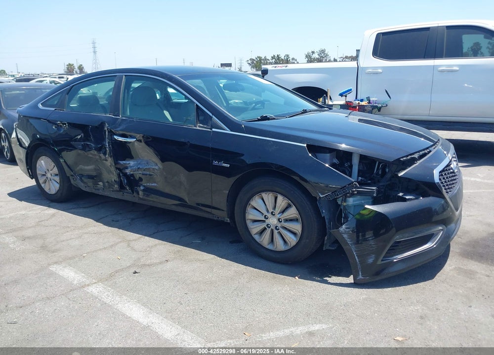 2017 HYUNDAI SONATA HYBRID SE VIN: KMHE24L10HA051494