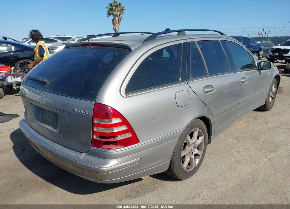 2005 MERCEDES-BENZ C 240 LUXURY 4MATIC VIN: WDBRH81J75F660805