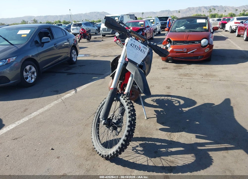 2023 KTM EX300 VIN: VBKGBM231PM384170