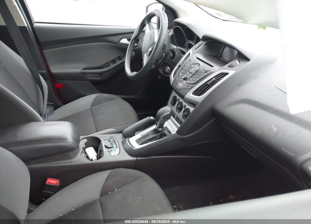 2014 FORD FOCUS VIN: 1FADP3K22EL188464