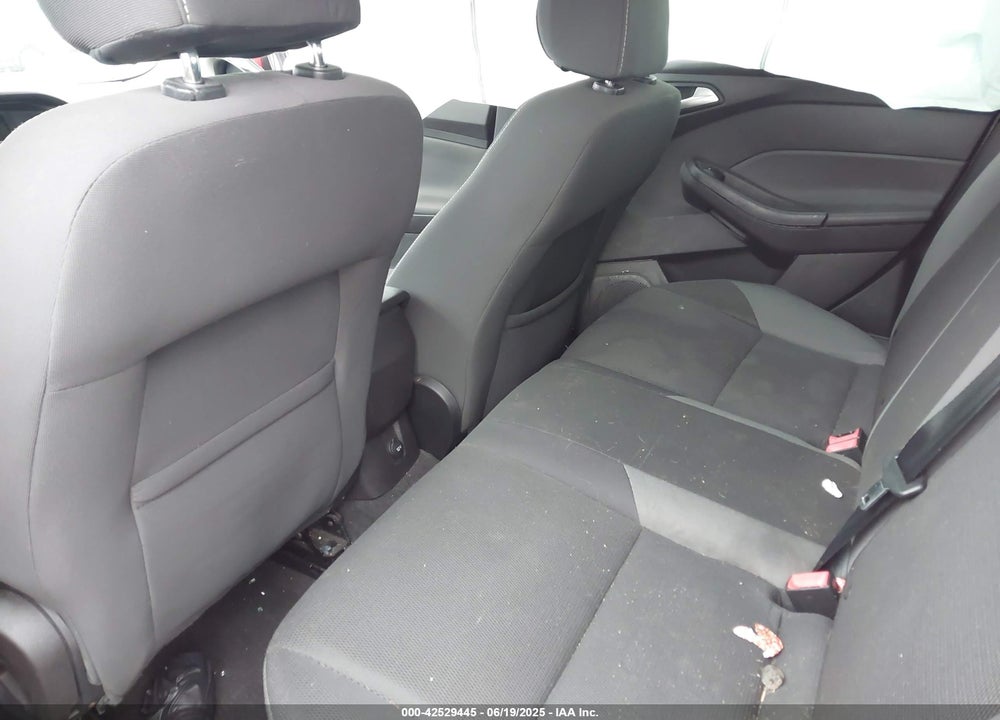 2014 FORD FOCUS VIN: 1FADP3K22EL188464