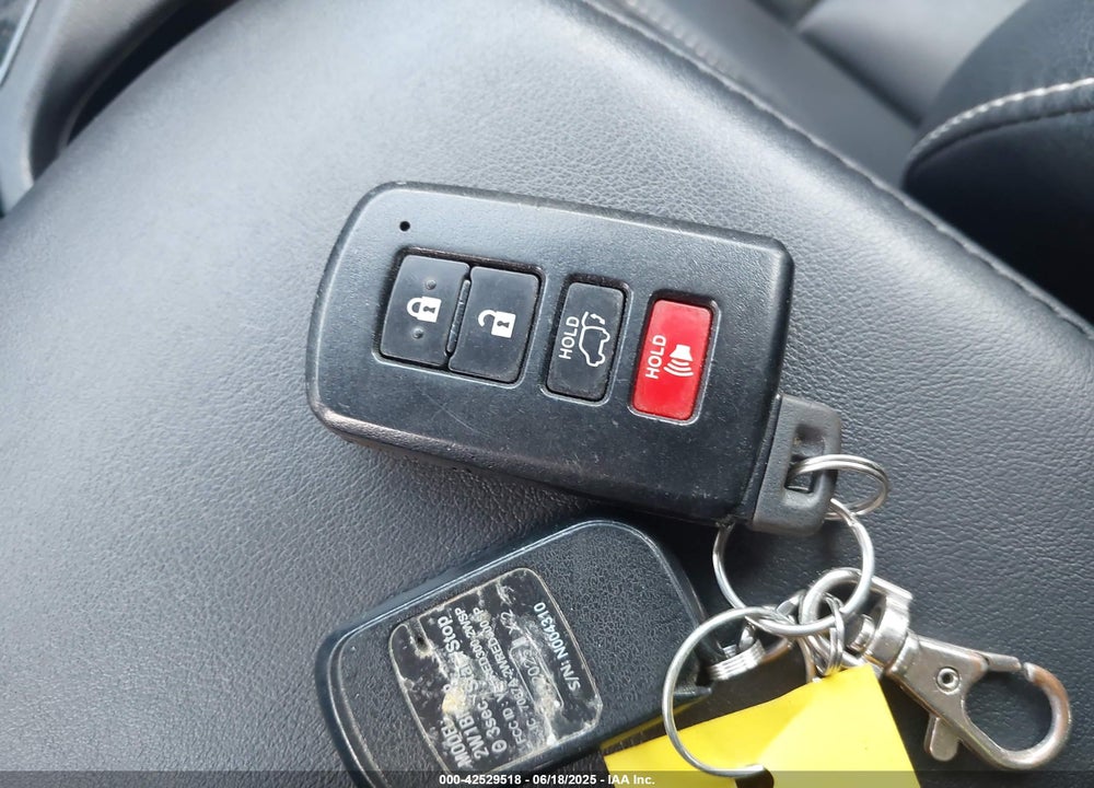 2016 TOYOTA RAV4 VIN: 2T3DFREV0GW493600
