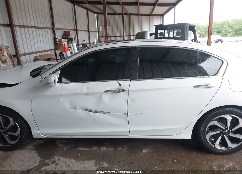 2016 HONDA ACCORD VIN: 1HGCR2F94GA004109