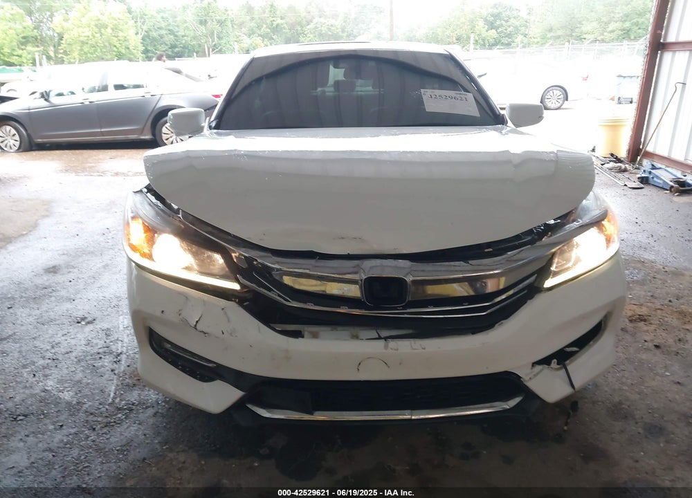 2016 HONDA ACCORD VIN: 1HGCR2F94GA004109