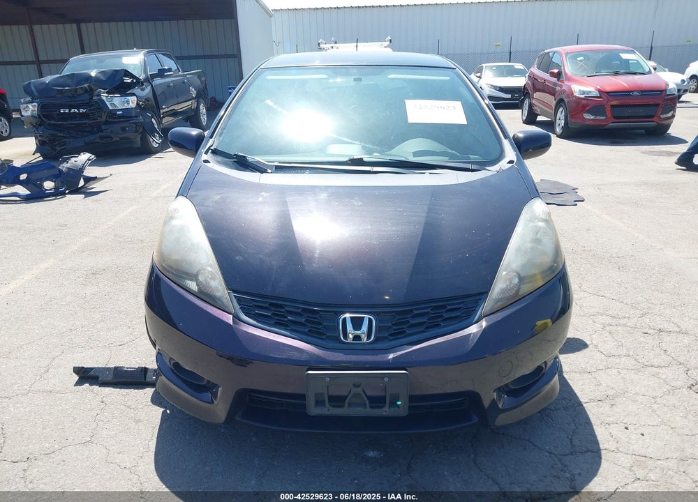 2013 HONDA FIT SPORT VIN: JHMGE8H53DC006960