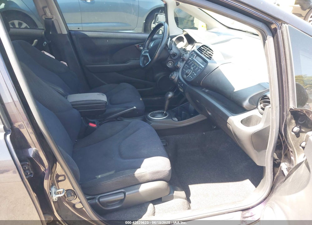 2013 HONDA FIT SPORT VIN: JHMGE8H53DC006960