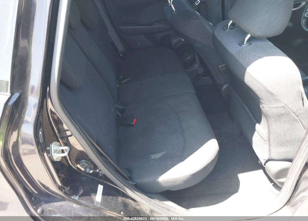 2013 HONDA FIT SPORT VIN: JHMGE8H53DC006960