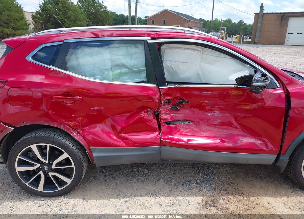 2017 NISSAN ROGUE SPORT VIN: JN1BJ1CP5HW007977