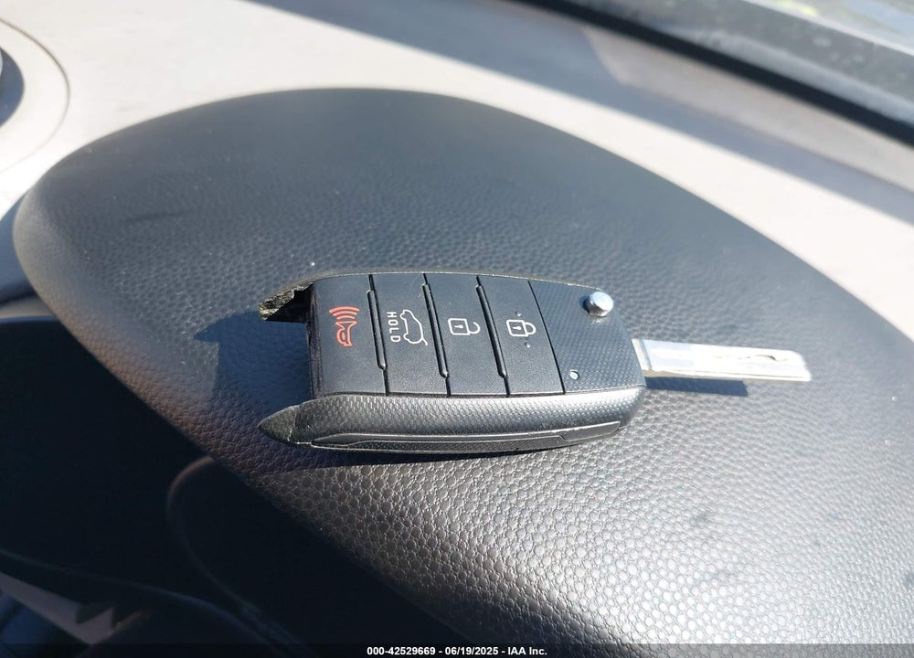2016 KIA SOUL VIN: KNDJN2A26G7295592