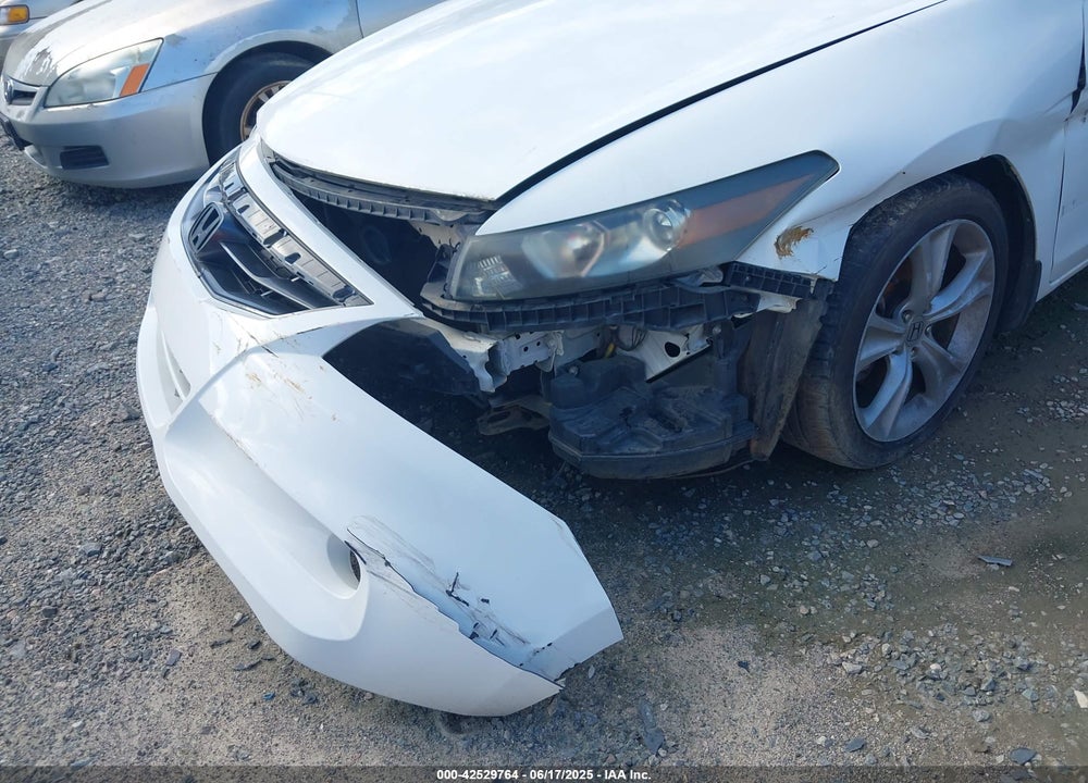2011 HONDA ACCORD 3.5 EX-L VIN: 1HGCS2B80BA001833