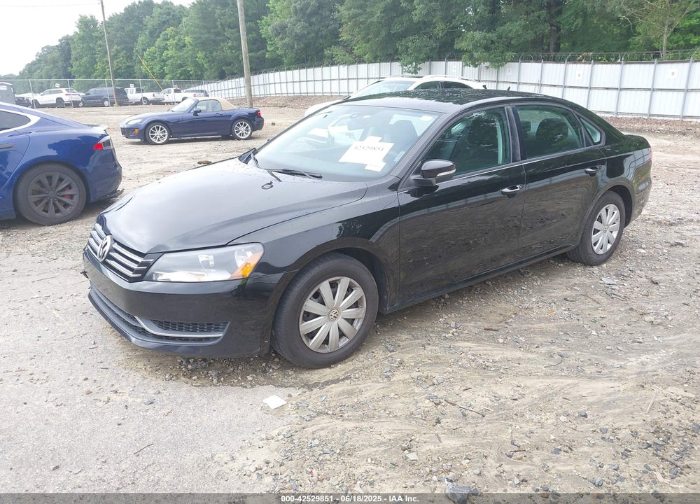 2013 VOLKSWAGEN PASSAT VIN: 1VWAH7A38DC147571