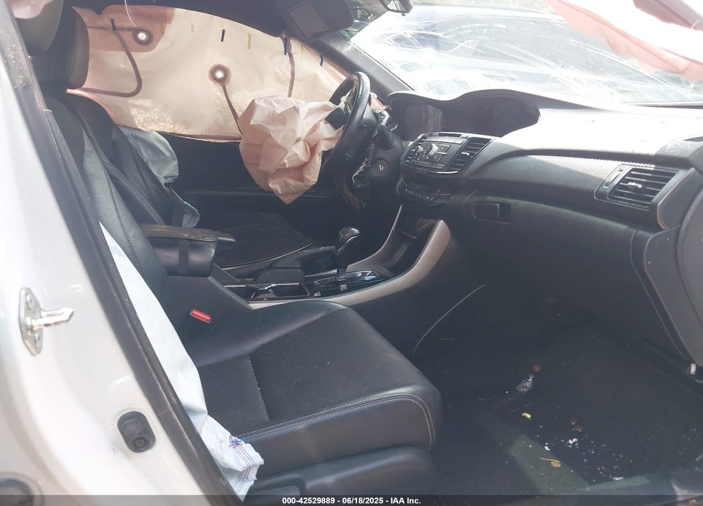 2017 HONDA ACCORD VIN: 1HGCR2F55HA072272