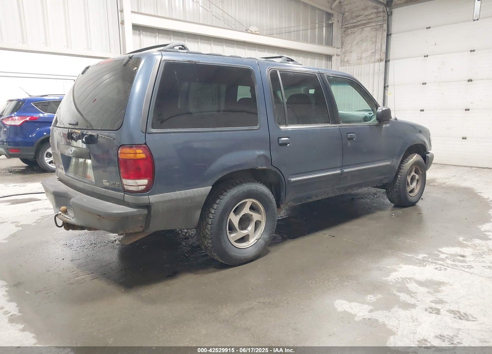 2000 FORD EXPLORER XLS VIN: 1FMZU72X1YZC58027
