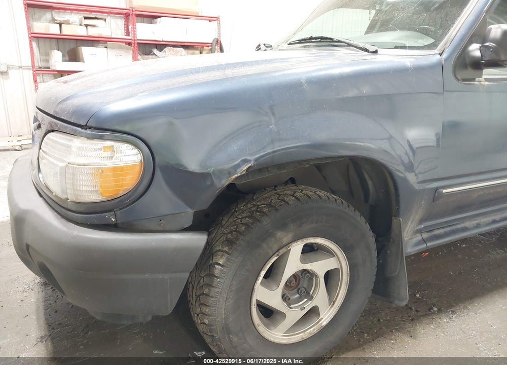 2000 FORD EXPLORER XLS VIN: 1FMZU72X1YZC58027