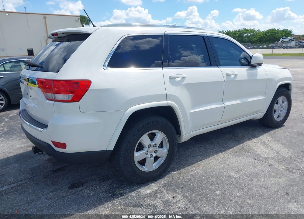 2011 JEEP GRAND CHEROKEE VIN: 1J4RS4GG0BC573388